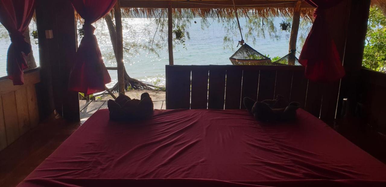 Hotel Crusoe Koh Takiev Island à Koh Ta Kiev Extérieur photo