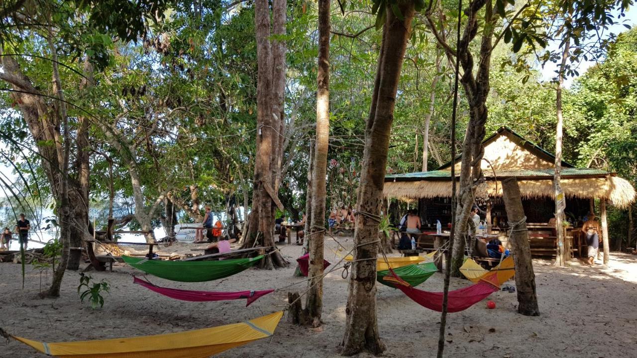 Hotel Crusoe Koh Takiev Island à Koh Ta Kiev Extérieur photo